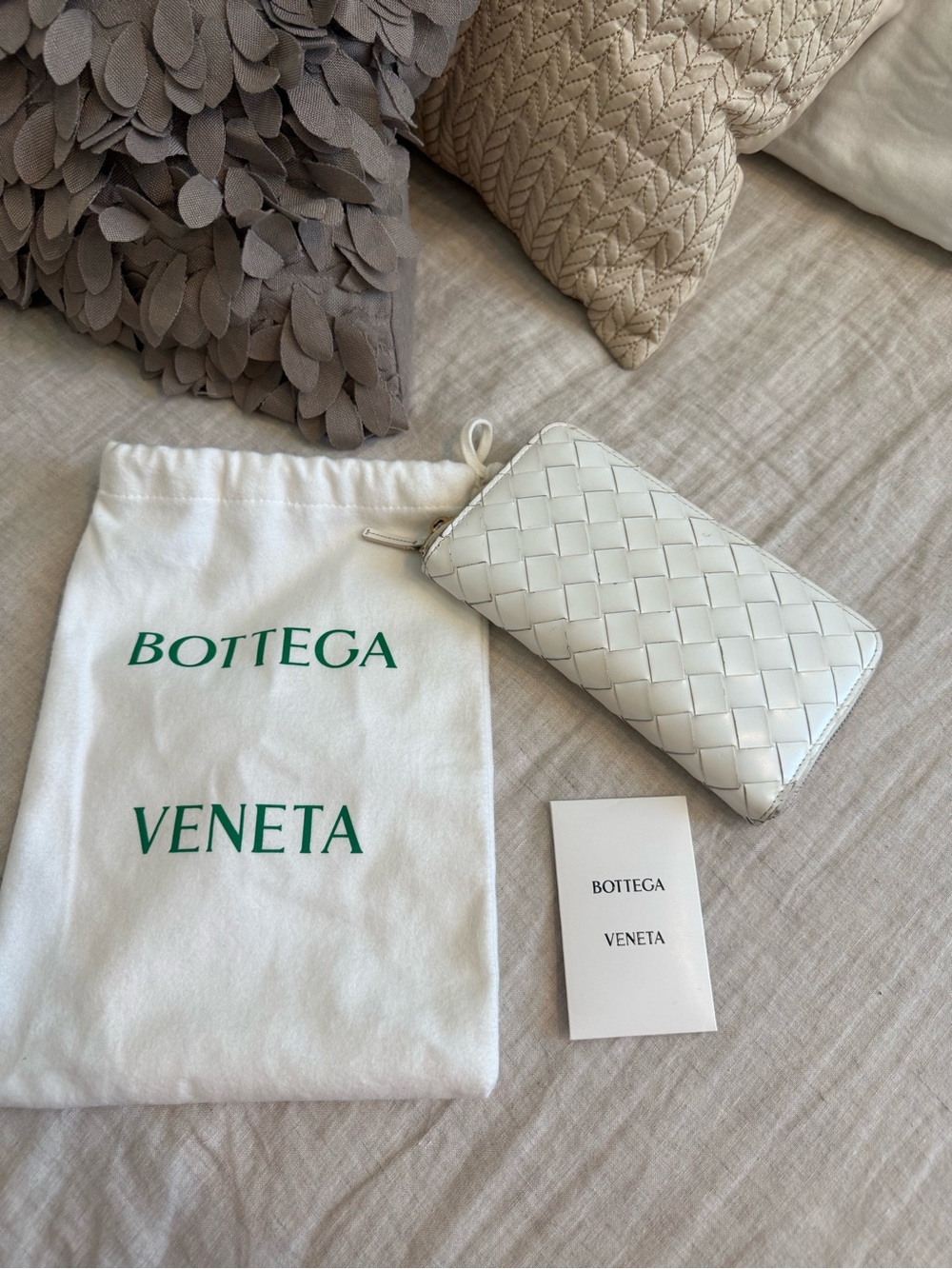Bottega Veneta White  Zip Wallet